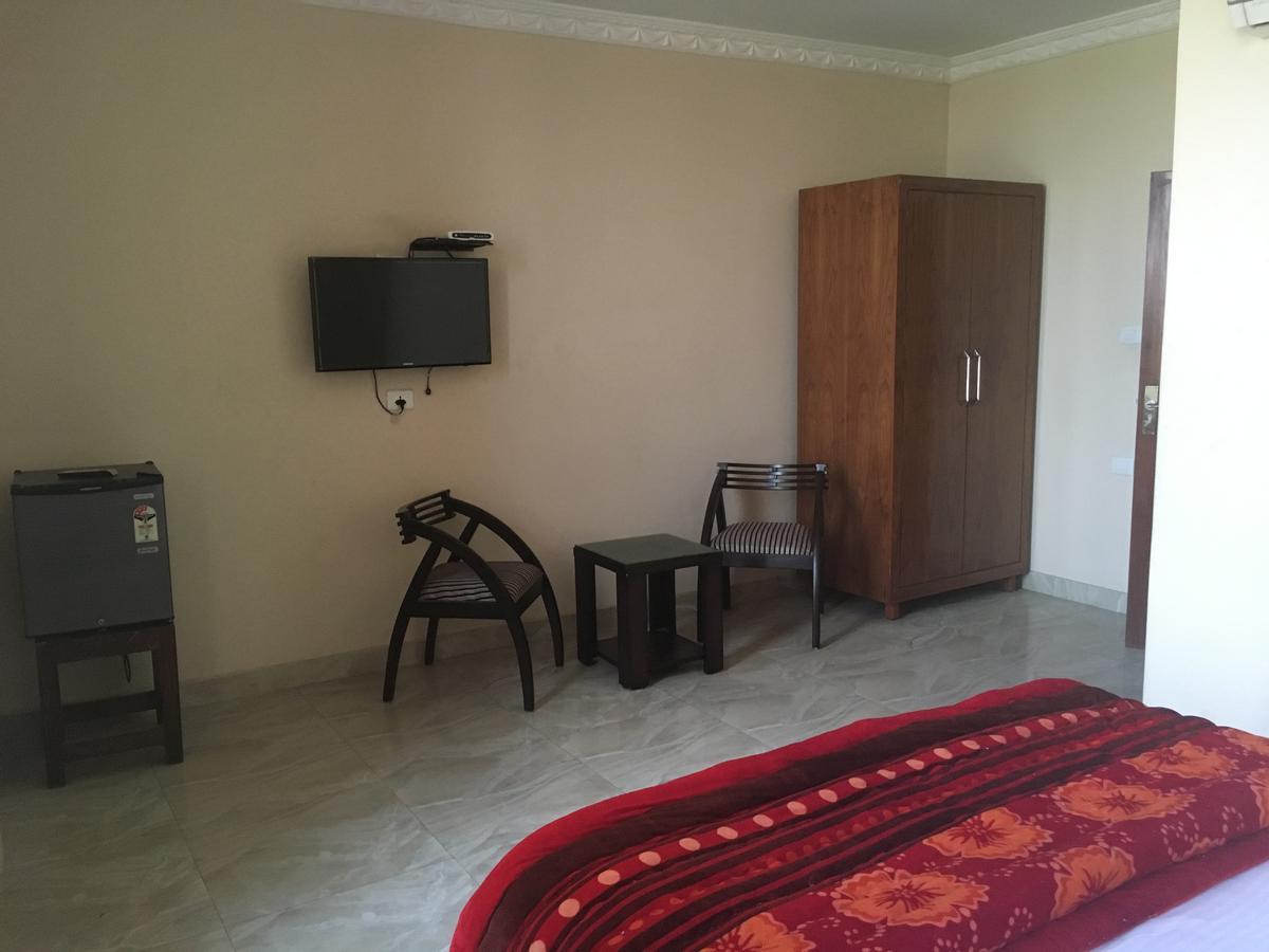 Jandiala Shiv Hotel And Joe'S Bar & Restaurant المظهر الخارجي الصورة
