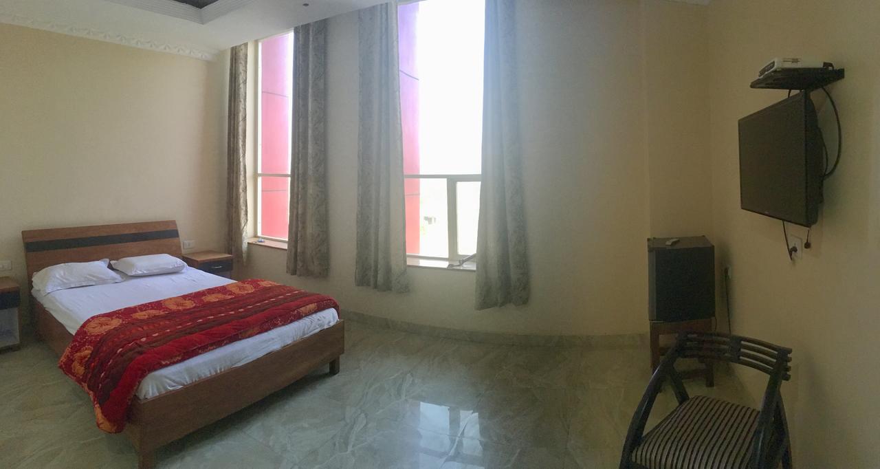Jandiala Shiv Hotel And Joe'S Bar & Restaurant المظهر الخارجي الصورة